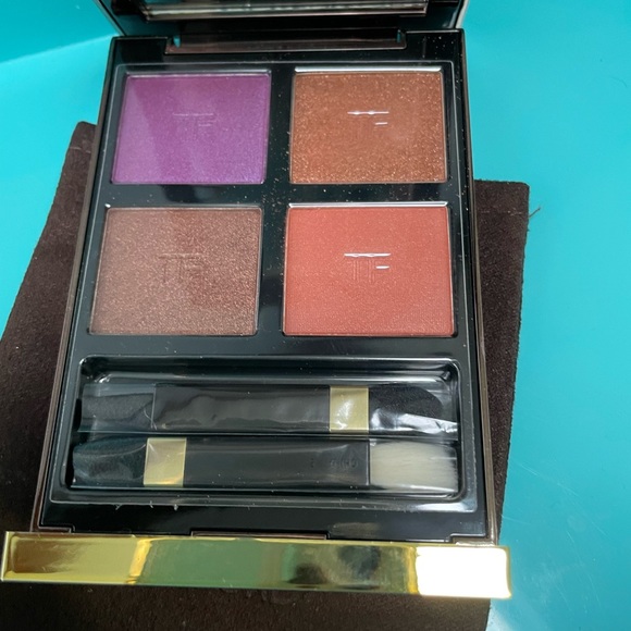 Tom Ford (genuine) African Violet pallet - Picture 3 of 5